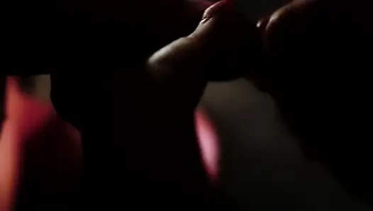 Lexi Ward ve Holly D lastik fetişi keşfeder