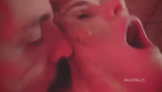 Candy Kush Hat Meinen Mann Abgelenkt Und Mich Während Einer Quickie-party Auf Die Toilette Geschleppt