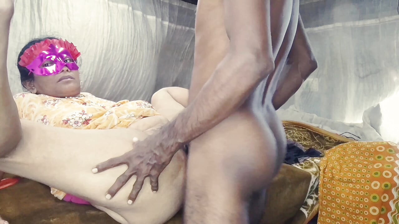 선명한 벵골어 오디오 토크 나는 다양한 스타일의 섹스에서 큰 만족을 얻었다. 너의 노미타