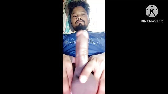 When he came today, he shook his cock a lot.