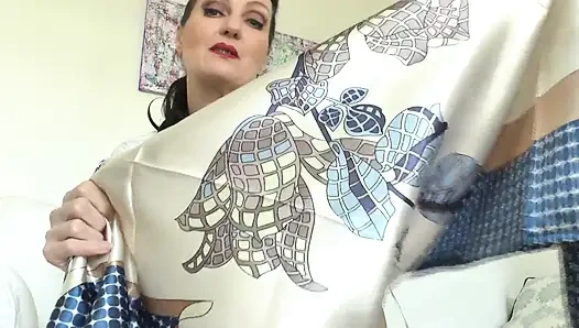 Yeni saten eşarbım boşalma isteği uyandırıyor ve zayıflıyor, eşarp 31 talimatı, Lady Victoria Valente