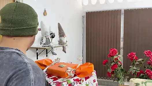 MY BOYFRIEND SUSPECTED I LIKED WOMEN AND DRILLED HIS GIFT