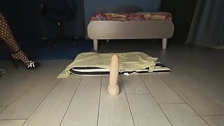 I Ride a Big Dildo Cum E Precum