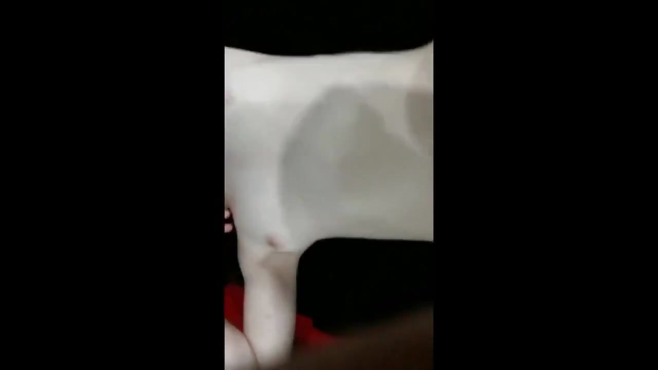 20 godina školarka POV pušenje, anal, jebanje na pasji način i svršavanje unutra