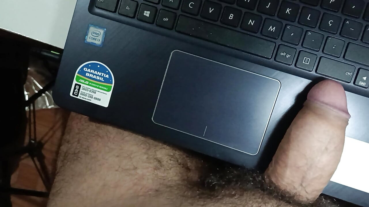 Haariges, freches büro! Verschlingen sie mich!