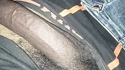 Uttejit bare kale lnd vale daidi ne apne 12 inch ke bare kale lnd ko bahar nikala aur use jaik karna shuroo kar diya
