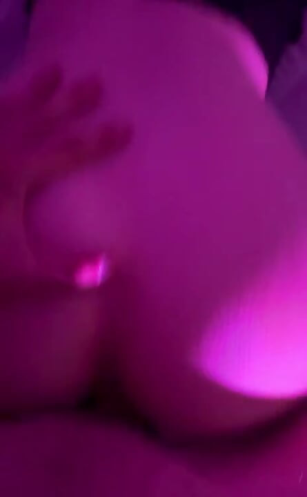 俺がどうやって彼女を抱いているか見てみろ