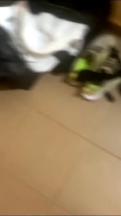 Moment spectaculaire de « Une belle-mère donne une grosse chatte et une sodomie, sexe avec une MILF »