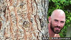 Brazzers - Pornstars Like it Big - Peta Jensen and Johnny Si