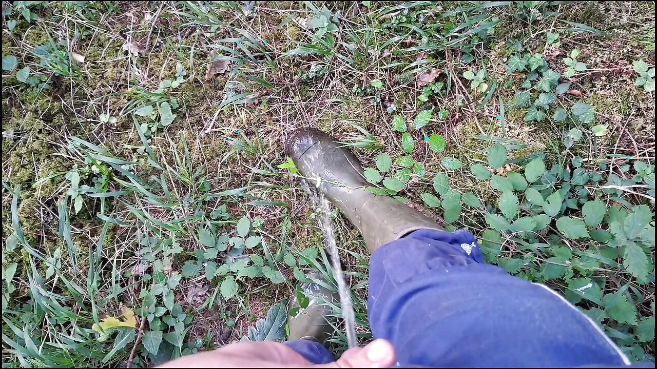 Teen masturbates riskily in the forest