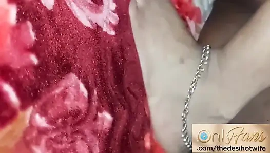 Yoğun sikişirken koltuk altlarını yala ve göğüslerini em