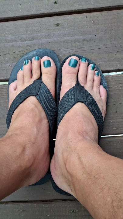 Would you suck my polished male toes
