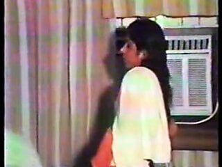 봄베이의 밤(90년대 인도 포르노)