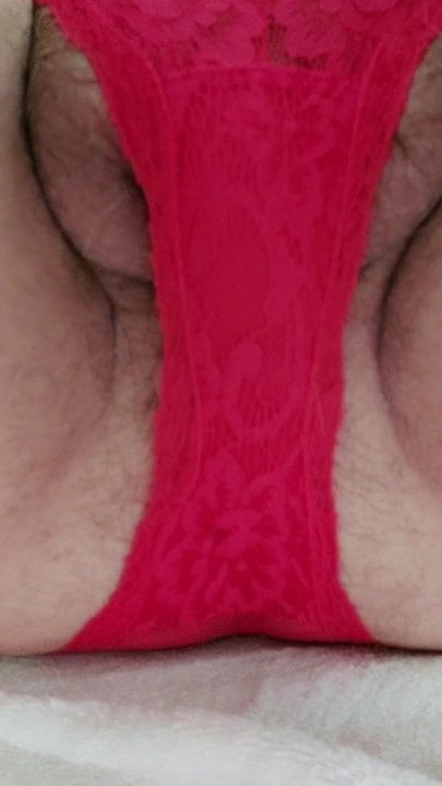 Red panty and pee