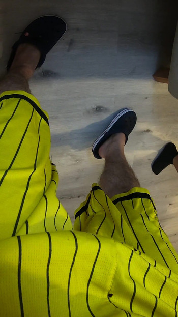 Awek Argentina bertiga dengan seorang pelancong di Buenos Aires