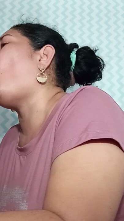 Stepsister sucking rich deepthroat | Clip 1