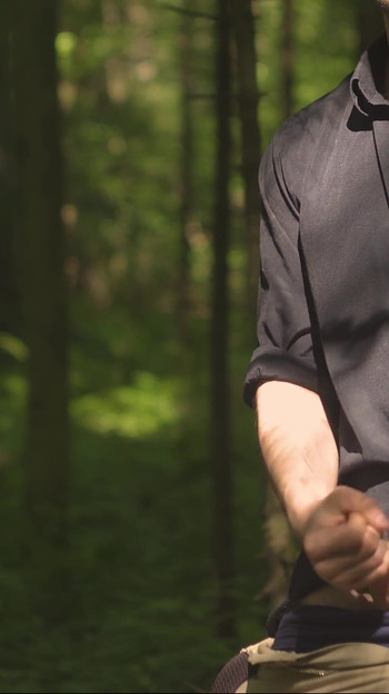 Muss man gesehen haben von "Hübschem mann Noel Dero hat sich entschieden, im wald zu masturbieren, weil er wirklich ficken wollte"