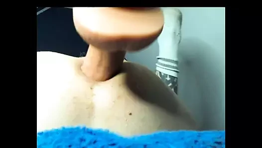 Midget porn video – The Fucking Maschine fucks my ass