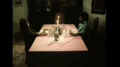 Klassieke scènes - Amber Lynn oraal onder tafel