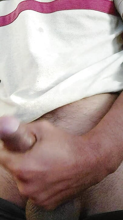 ควยแข็งยาวกับยิงน้ําเงี่ยนจัดหนัก