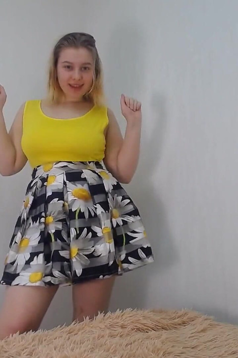 Virgem menina goza duro depois de dançar em vestido bonito