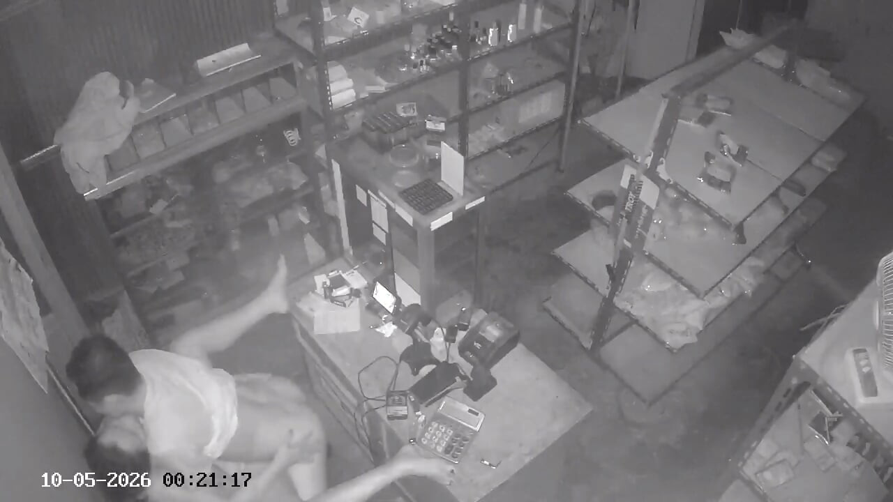 Cheating in a dark place with an ex-girlfriend, it turns out that there is a hidden camera.