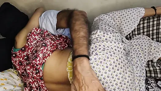 Ayah mertua menelepon saudara tiri baru dan mengambil air memeknya
