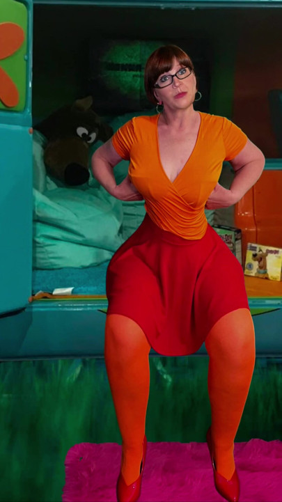Granny Velma Dinkley's Quick Cocksucking Compilation 62021COMP | Clip 3