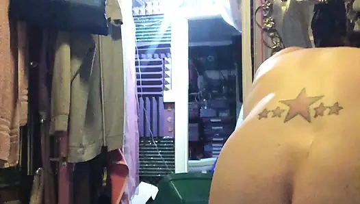 Naked deep cleaning, tea spilling preparation