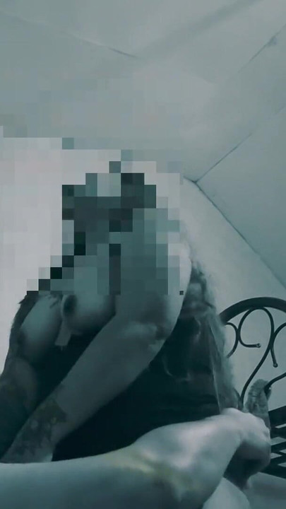 Moment mémorable de « Je me sens satisfait chaque fois que je baise avec un jeune homme »