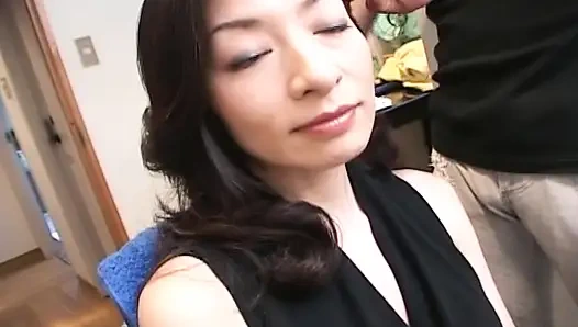 Japanese MILF Love Playing with Toys