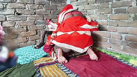 New married housewife apne husband ke lund pe baith ke chudai karwa rahi thi devar madarchod ne romantic video bana ke viral kiy