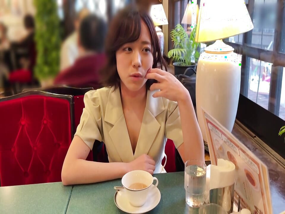 A087G04 Even though cheating is impossible, a classic beauty came to see me through a matching app, and I seduced her to a hotel for one-night sex!