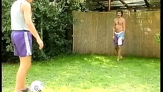 Alman Kapılarının Arkasında Özenle Siktir Edilir - Tam Film