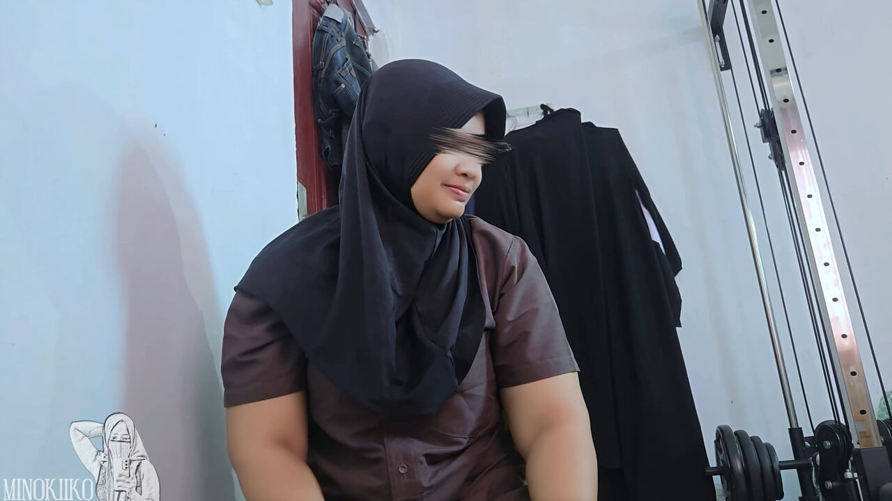 Asian Hijab Girl Massaged My Body Then Sucked My Cock! Insane Happy Ending - Minokiiko