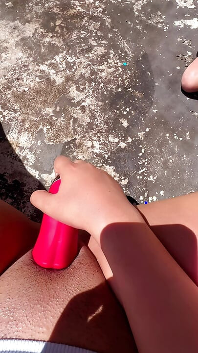 Tomando el solo vecina caliente
