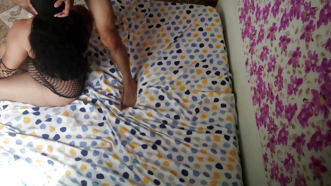 性感内衣熟女面具深喉美女