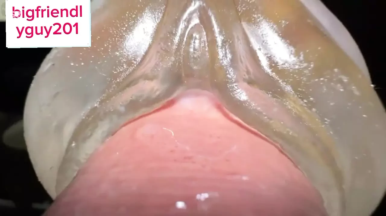 Ο τύπος γκρινιάζει ενώ γαμάει το Fleshlight μέχρι να χυθεί με βρώμικη συζήτηση και έντονο οργασμό