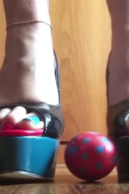 Sexy High Heels Crushing Egg