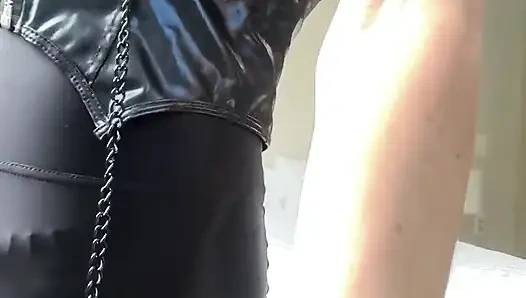 Sesi bugil bts lateks art solo