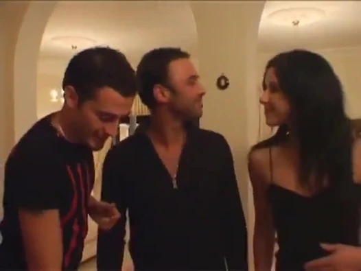 Stud takes it to the bedroom and sucks her fat pussy lips in bed