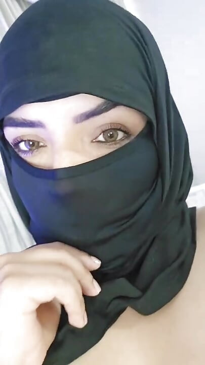 Uzra_Hayedビデオ