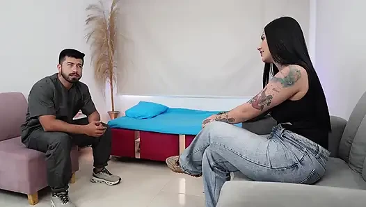 Pantat Besar Menikah Di Kantor Pijat Tantra Menerima Penis Terapis