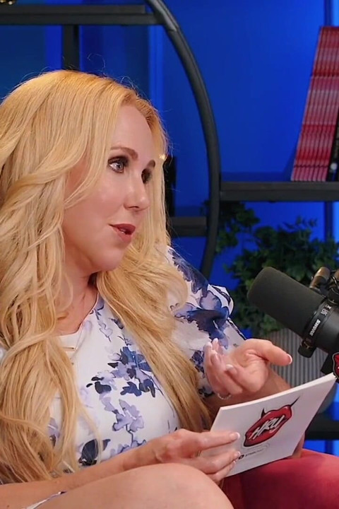 Bimbofication i Byron Noem: Lydia Love przerywa swoją ciszę