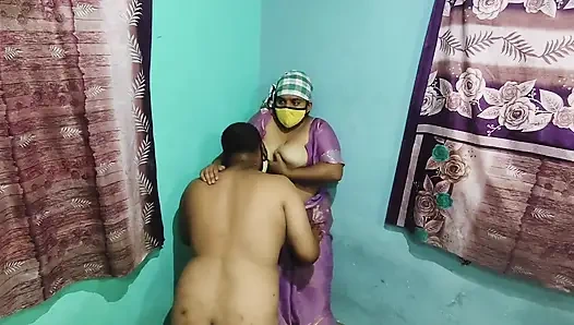 Sari ile duş sonrası seks yapıyor ve buna bayılıyor