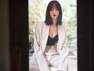 Koreansk skådespelerska seo ye ji cum hyllning