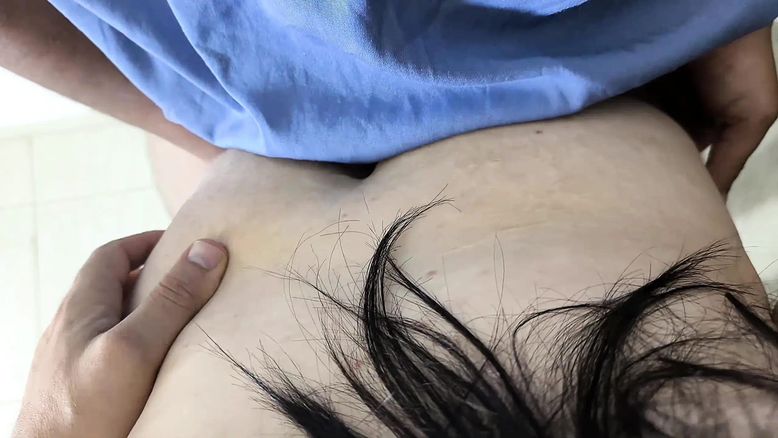 我的妻子阿拉伯 Khalijia 大胸部