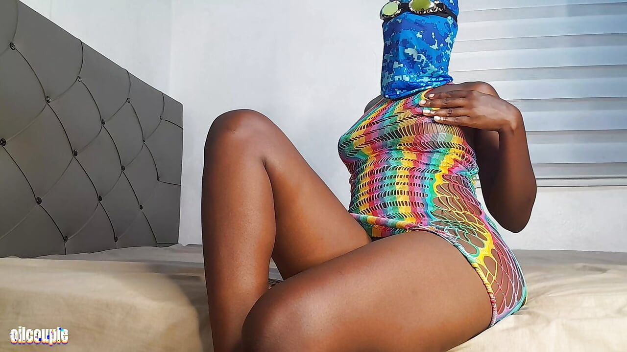 Horny slim thick is new here. show some love