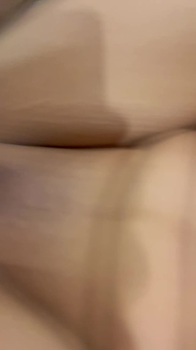Latina with a pretty pink pussy squirts all over the place time to change the sheets again 😜