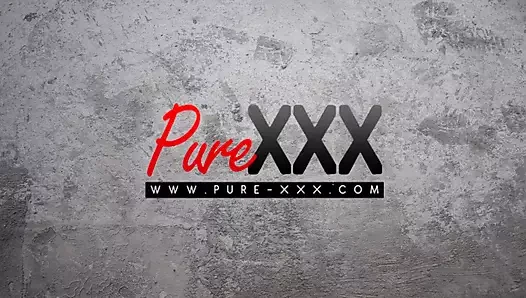 Fitness Model Beauty Sucks a D